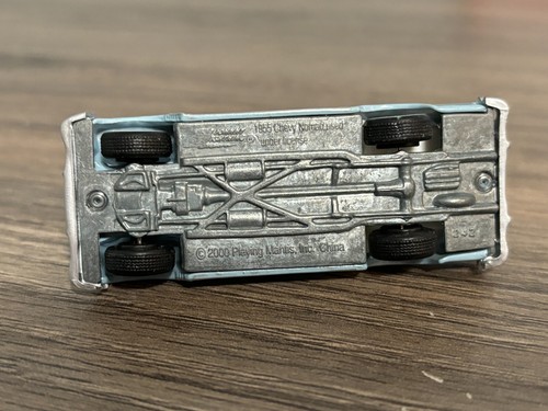 Johnny Lightning Blue & White 1955 Chevy Nomad - Rubber Tires 1:64 - Picture 9 of 9