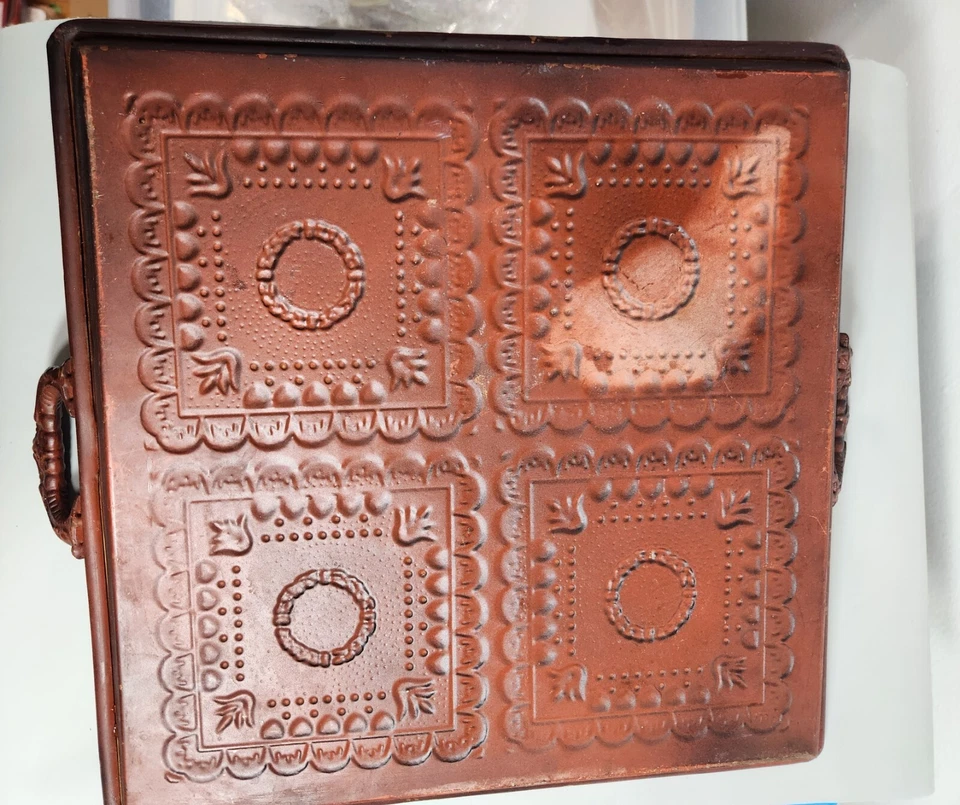 Metal square serving tray 12.5" w/handles rust colour relief cast iron heavy GUC - Image 4 of 4