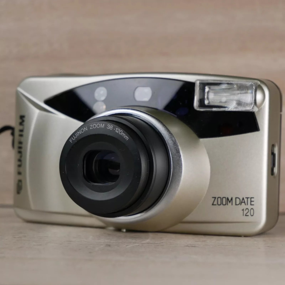 Fuji 120 Point And Shoot Fujifilm Zoom Date 120 35mm Film Point