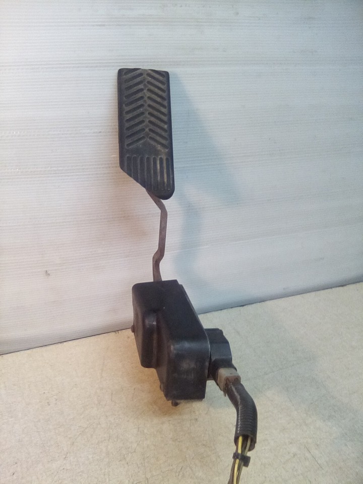 Kenworth Bendix Throttle Pedal With Potentiometer 5002377 | eBay
