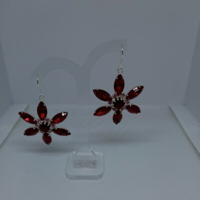 Atemberaubende Statement Diamant Blume Ohrringe mit schönen Farben. 