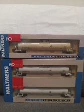 NEW WALTHERS HO 33,000 GALLON TANK CARS ( BLUE DOT GATX ) ... ALL 3 NUMBERS 