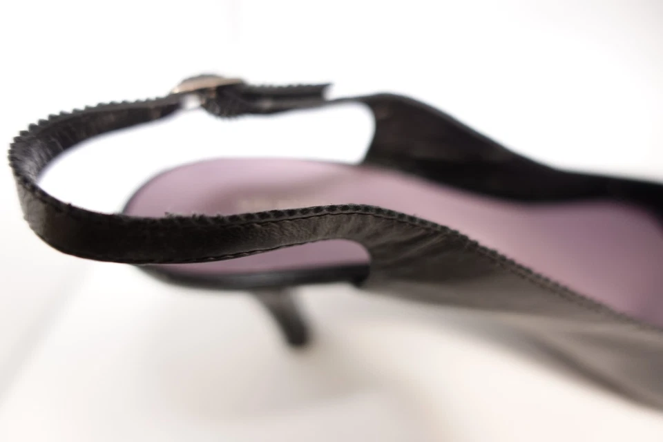 Zapatos de salón Liz Claiborne para mujer negros clásicos con honda trasera de cuero talla 8 medianos tacón de 2,5 pulgadas Foto 3 de 4