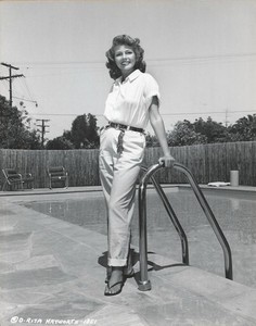 RITA HAYWORTH 8x10 Photo Casual Portrait At her home pool