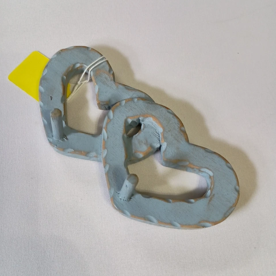 钥匙扣狗猫皮带挂钩小型木制悬挂 2 个钉双心 6 x 3 — 第 2/4 张图片