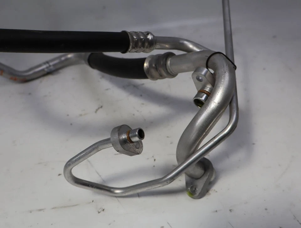 Tuyau de clim occasion RENAULT CLIO IV Phase 1 - 0.9 TCE 90ch - - Photo 4/4