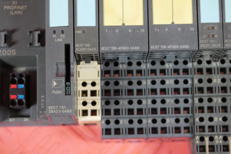 Siemens 6ES7151-3BA23-0AB0 Simatic ET 200S + 11 Module Sofort Lieferbar! - Bild 4 von 4