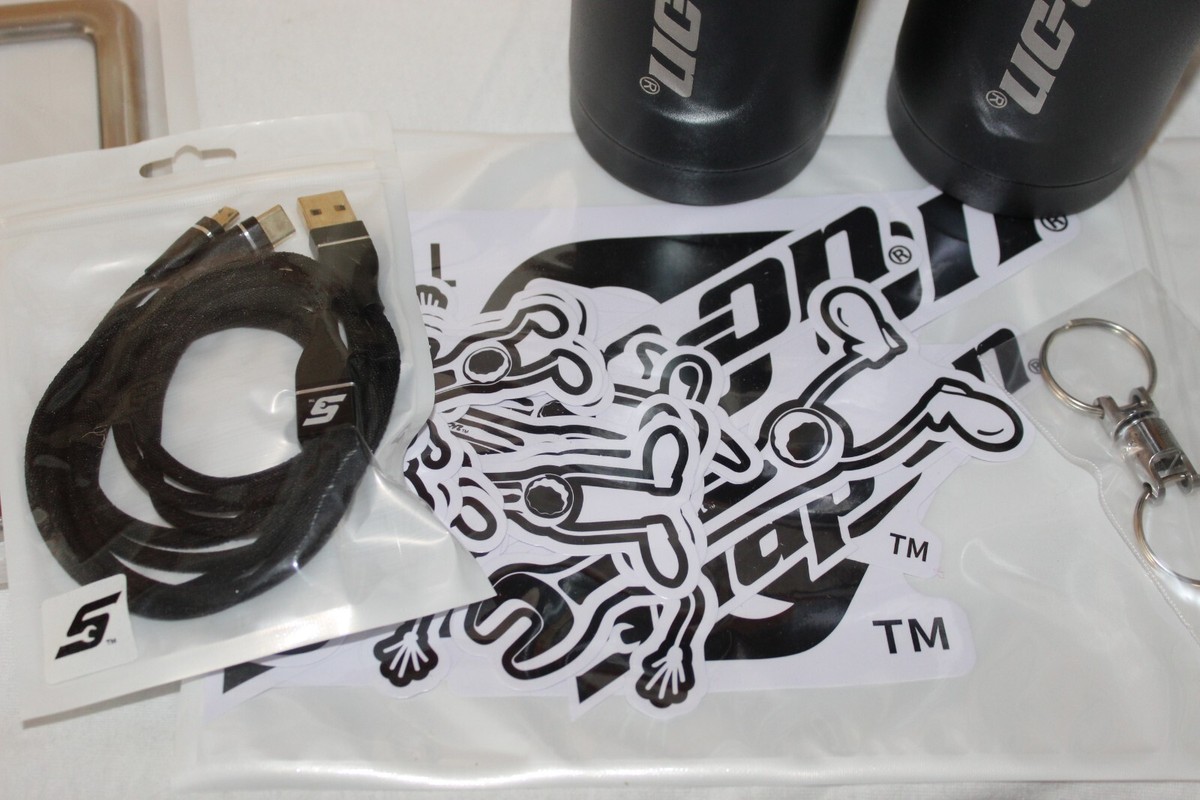 Snap-On Tools Car Pack Gift Crate Travel Mugs License Plate Frame