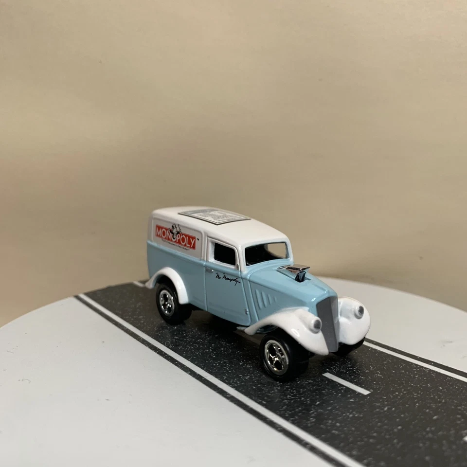 Johnny Lightning Monopoly Connecticut Ave 1933 Willys Van blanco/azul claro casi nuevo Foto 4 de 4