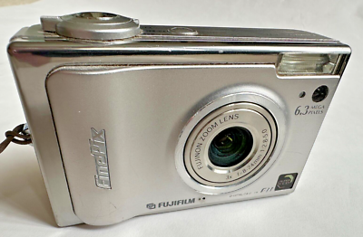 FujifilmFinePix F11 6.3メガピクセルデジタルカメラ Amazon.co.jp