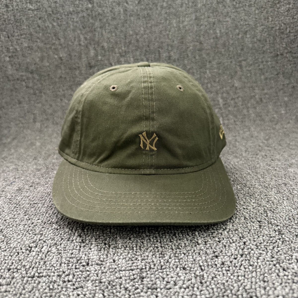 New Era New York Yankees Olive Strapback Cap Tonal Logo Curved Brim