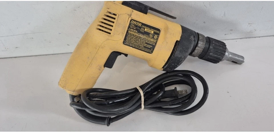 Pistola de tornillo para paneles de yeso DeWalt DW250 VSR 4000 rpm 4,5 amperios tipo 1  Foto 2 de 3