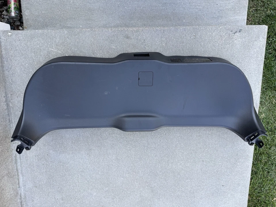 Mazda 3 2019-2024 puerta trasera puerta levadiza puerta trasera panel inferior cubierta moldura OEM Foto 2 de 3