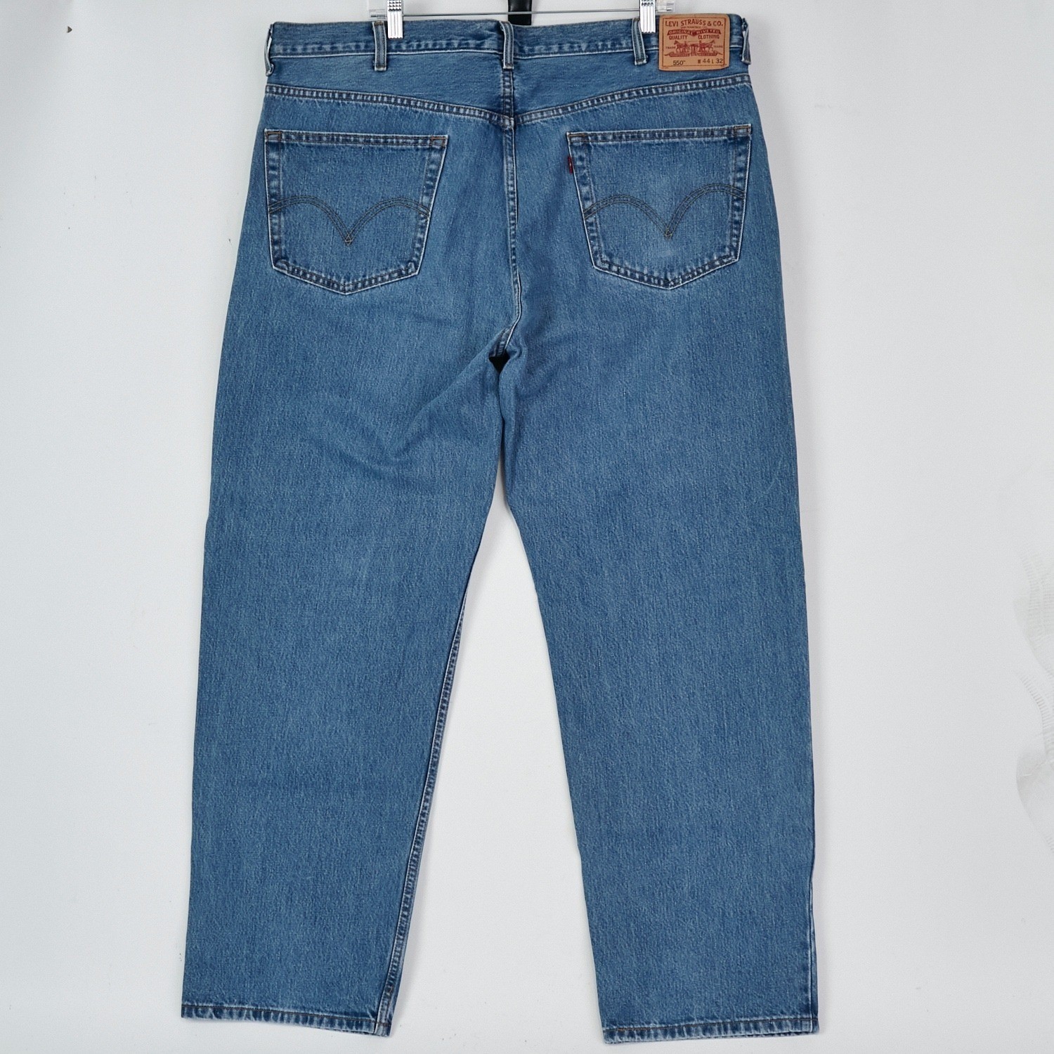 Levis 550 Men's 44x32 Relaxed Fit Tapered Leg Stonewashed Blue Denim FITS 43x31