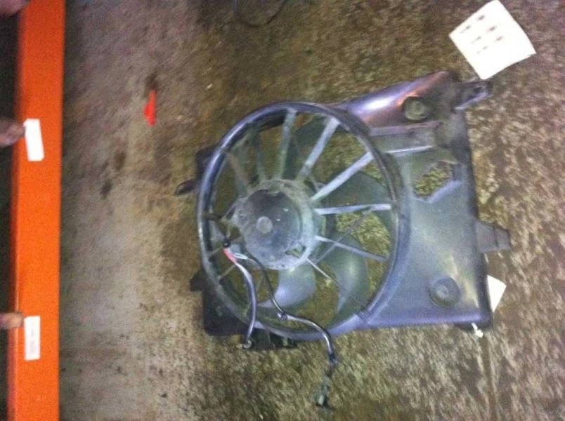 00福特皇冠维多利亚散热器风扇电机风扇组件带电阻器 — 第 2/4 张图片