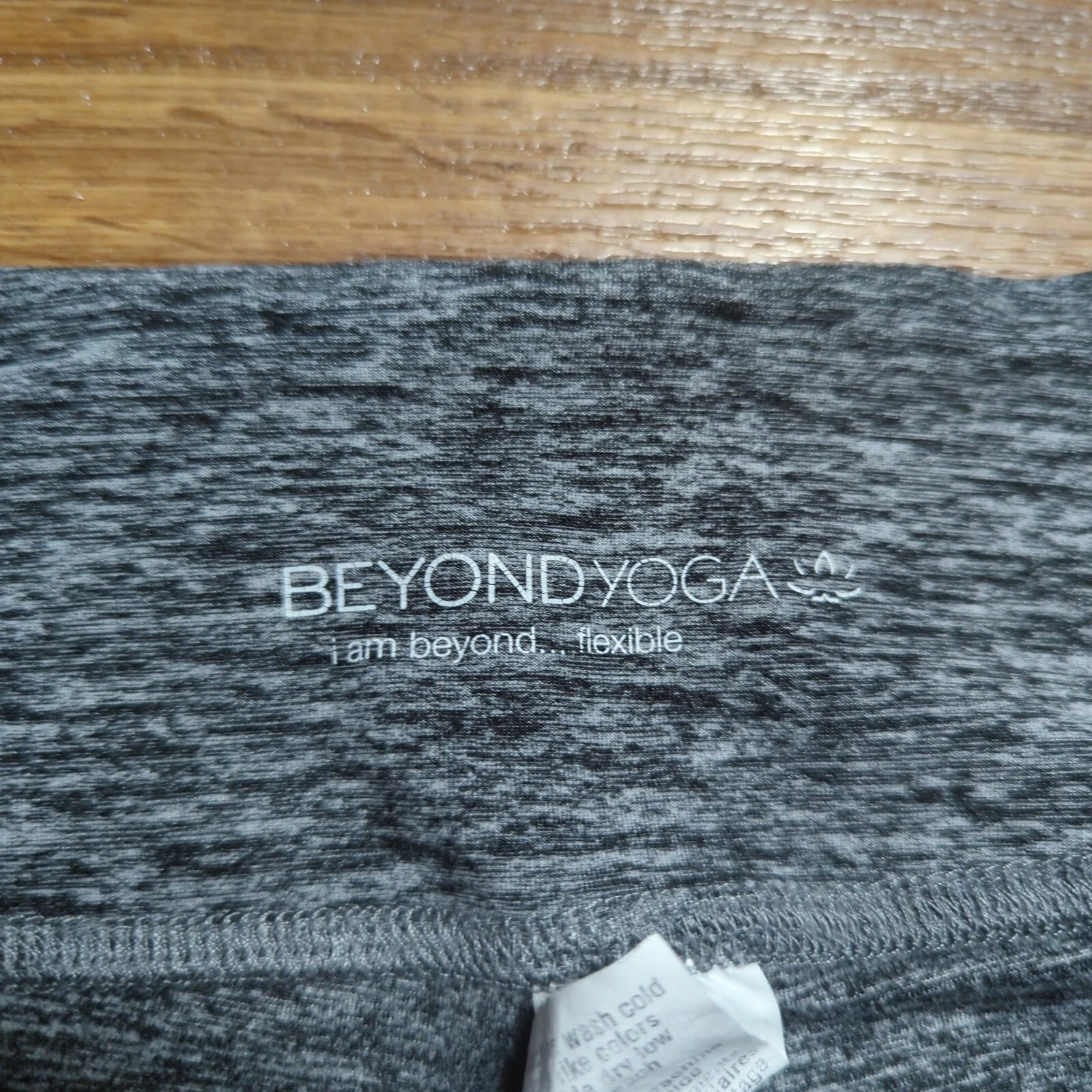 beyond-yoga cropped space active athleisure leggings