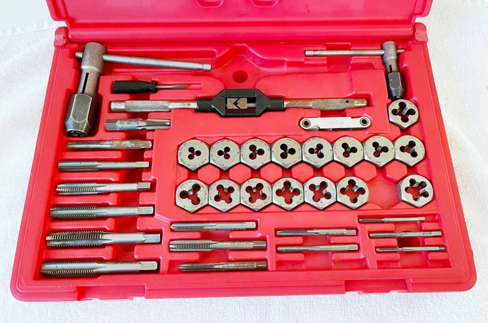 MAGNA 40 Piece Metric Tap Die Set W/ Case INCOMPLETE 96302 USA - Image 2 of 4