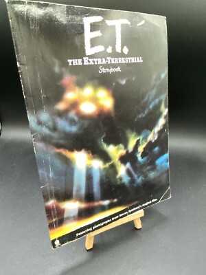 ET: The Extra-Terrestrial Story Book 1982 Photographs from the Film 