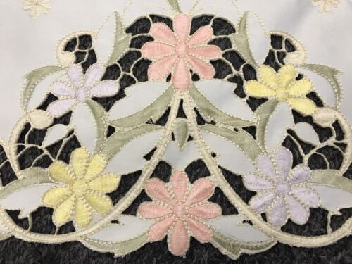 Spring Color Embroidered Floral Cutwork Embroidery Tablecloth 70" Round - Picture 4 of 7
