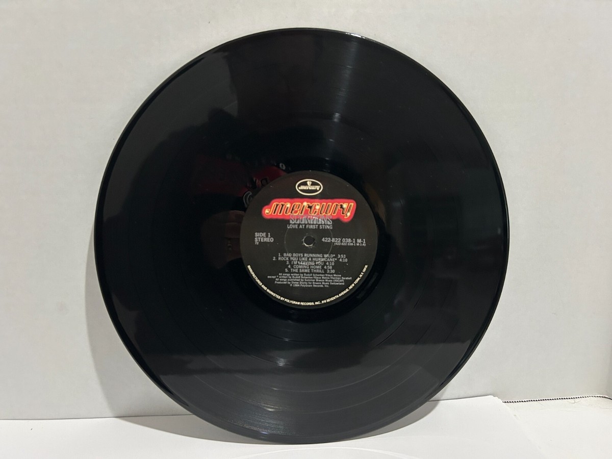 SCORPIONS / LOVE AT FIRST STING リマスター 帯付 s-l400.jpg