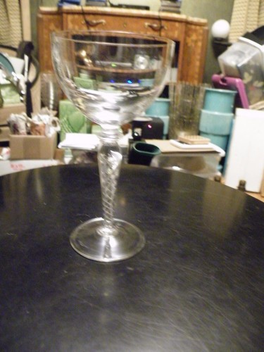 Vástago de vino BLANCO Blefeld & Co Portugal patrón de remolino vástago de giro de aire COMO NUEVO - Imagen 1 de 3