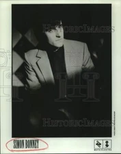 Press Photo Musician Simon Bonney - sap34061