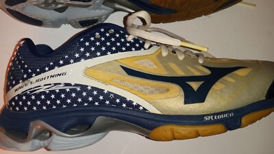 MIZUNO Wave Lightning Z4 Womens Stars Stripes Red White Blue