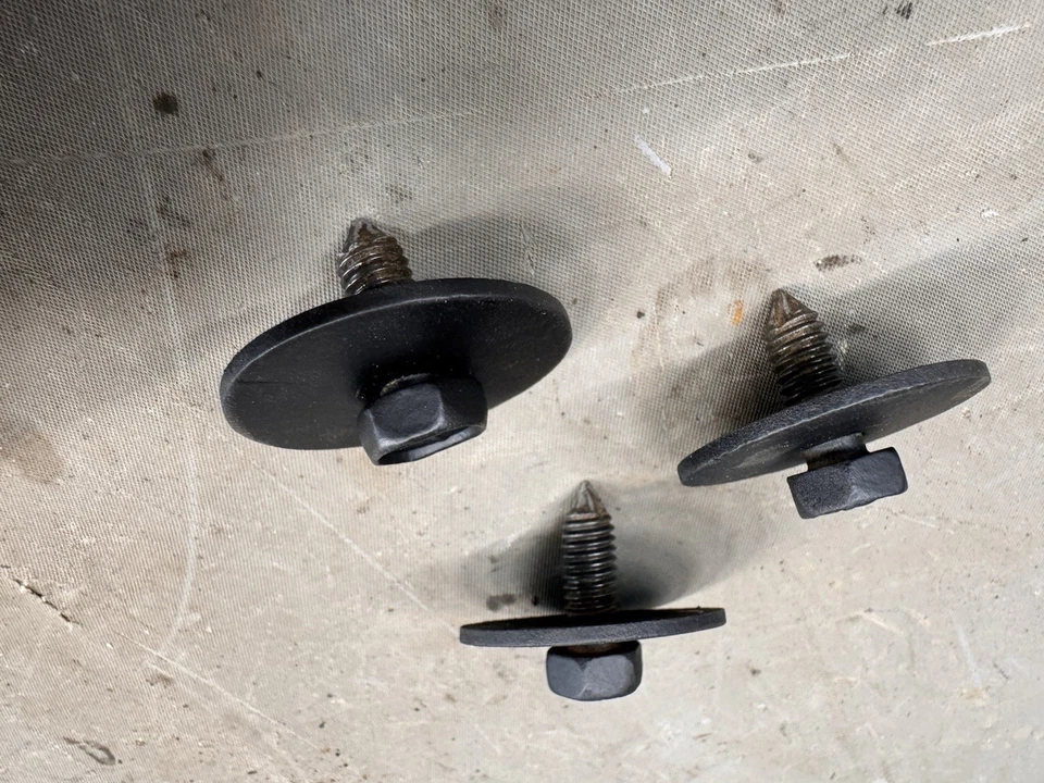 Chevy Camaro Impala Belair 1968-1977 guardabarros caja de batería pernos Cutlass Nova GTO Foto 4 de 4