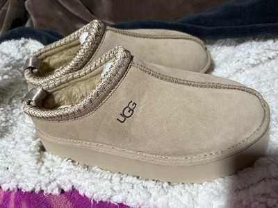 UGG Tazz Platform Beige Women's Slip-On Suede Shearling Lined Slippers Size 7.5