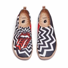 Men Size 6-12 UIN Slip On Shoes Canvas Comfortable Loafers "Passionate Kiss"