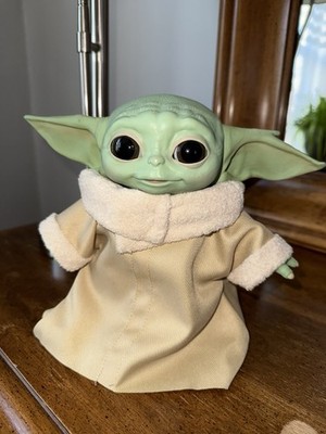 STAR WARS Mandalorian THE CHILD Baby Yoda Animatronic GROGU Disney Hasbro