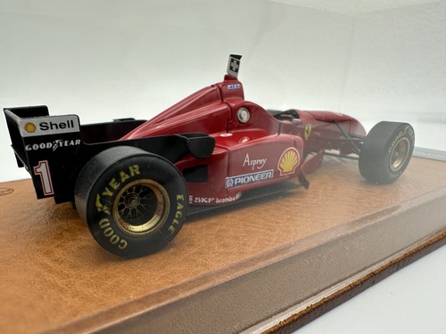 FERRARI F310 FORMULA 1 MODEL CAR 1/43 ON SCHEDONI LEATHER BASE | M. SCHUMACHER - Picture 9 of 9