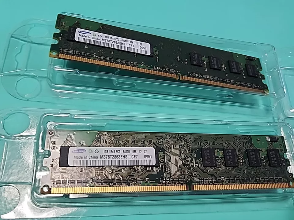 SAMSUNG 1GB DDR2 SDRAM 1Rx8 PC2-6400U-666-12-ZZ, TESTED & 100% Functional Memory - Image 2 of 4