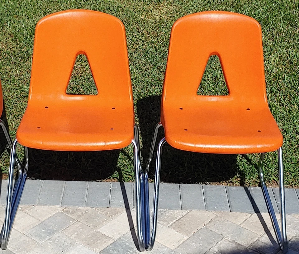 4 sillas apilables vintage de plástico moldeado Griggs (estilo Eames Herman Miller MCM) Foto 4 de 4