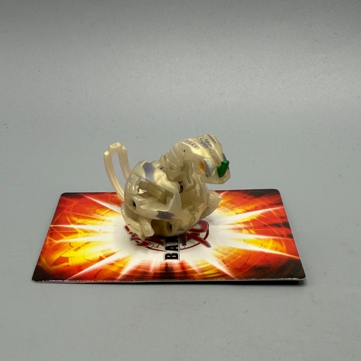 Bakugan Myriad Hades 520G White Pearl Ventus Bakufrost Battle