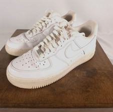 Nike Air Force  1  07 Classic Triple White 315115  112   Womens Size  9.5 Mens 8