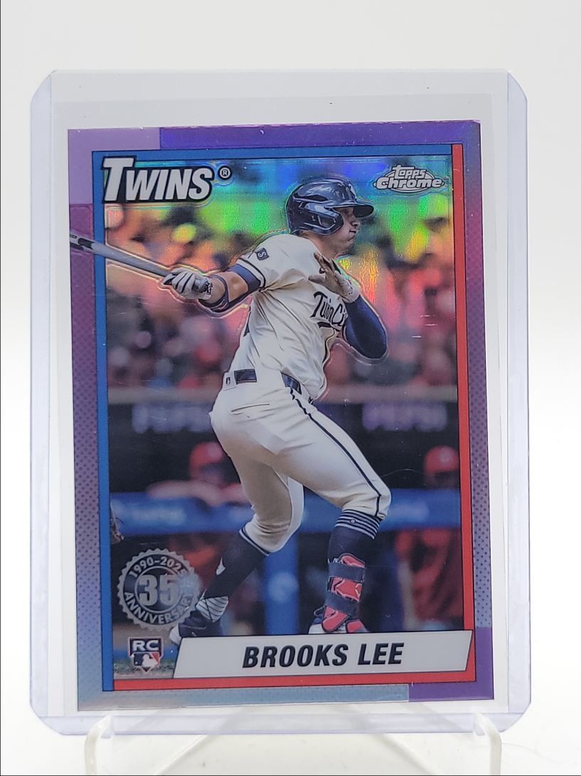 BROOKS LEE 2025 TOPPS CHROME 1990 TOPPS ROOKIE REFRACTOR TWINS C RC Q4600