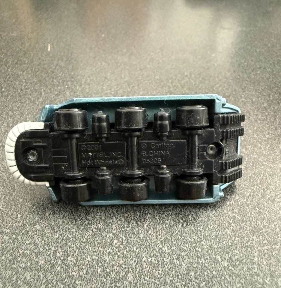 2001 Mattel Hot Wheels Captain Scarlet SPV - Image 2 of 4