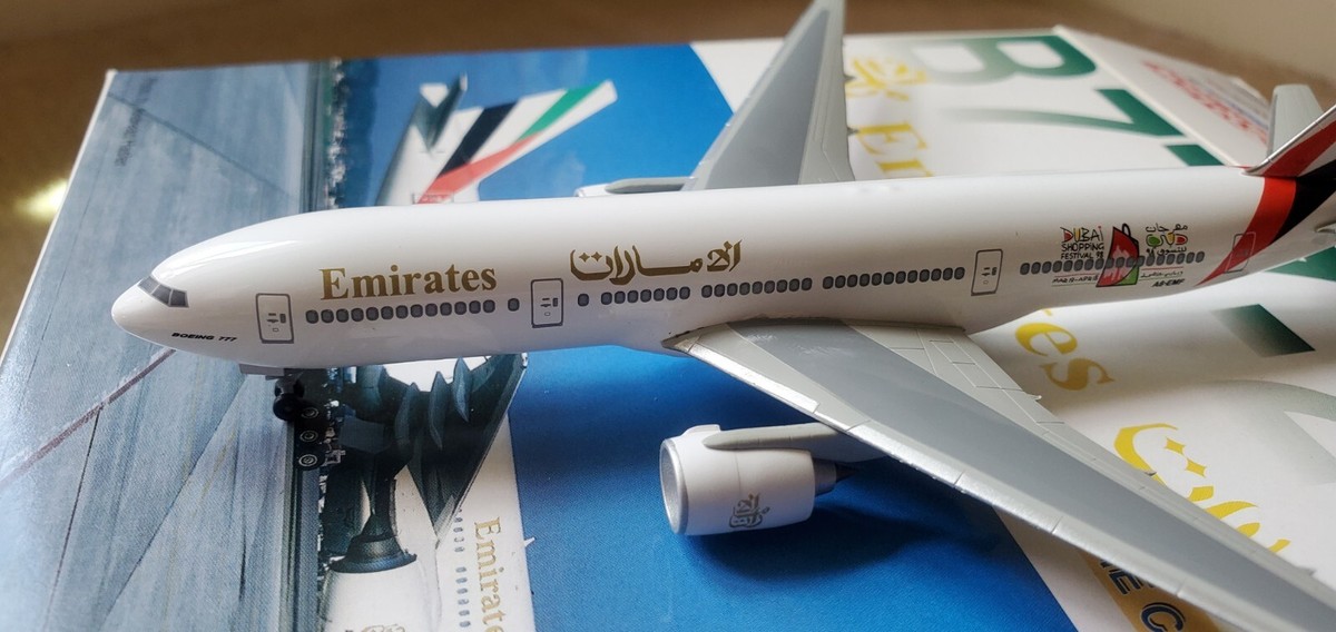 B777-21H エミレーツ　　Dragon B777-21H Emirates 1024px-Emirates_Boeing_777-