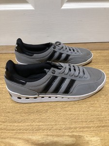 adidas die marke mit den with the 3 stripes