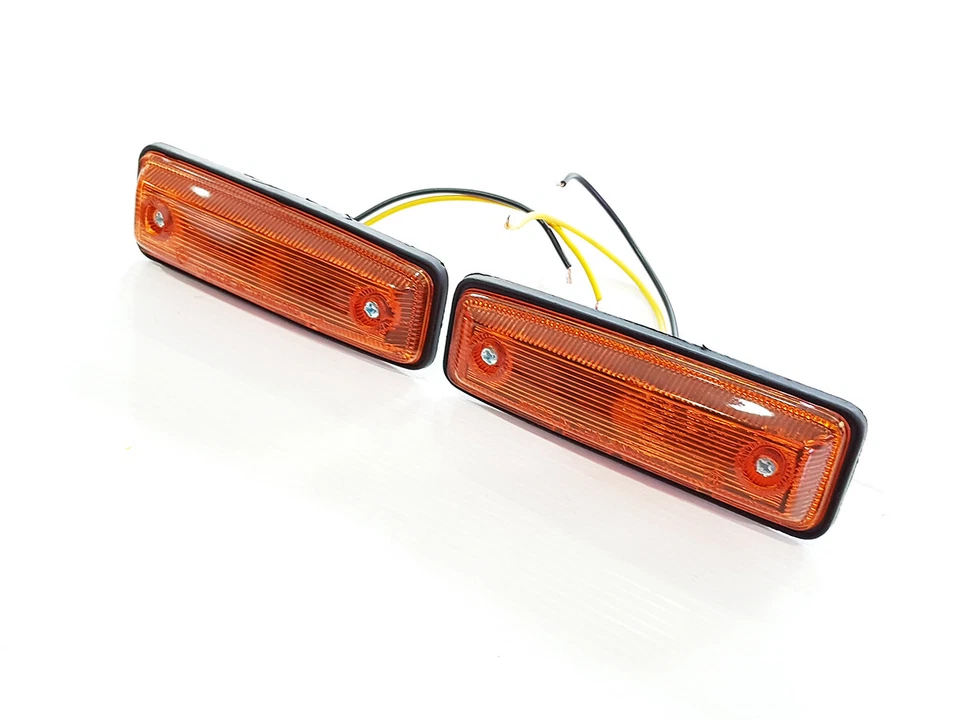 Pair Light Assy Side Turn Signal Lamp For Toyota Pickup Ute LN30 LN40 78-83 - Image 2 of 4