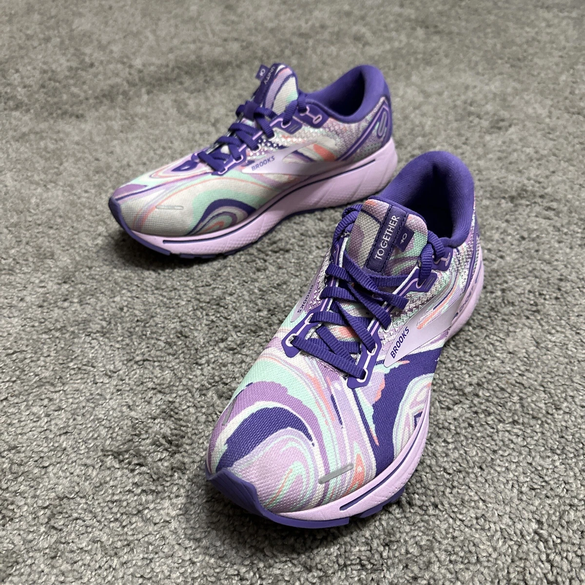 Brooks shop fashion sneakers