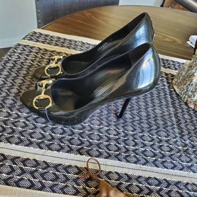 slim wedge heel