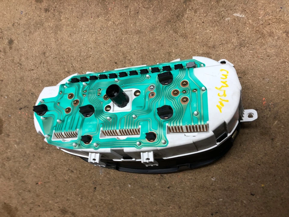 2000-2002 HYUNDAI ACCENT INSTRUMENT CLUSTER SPEEDOMETER 94001-25000 OEM (50 D) - Image 4 of 4