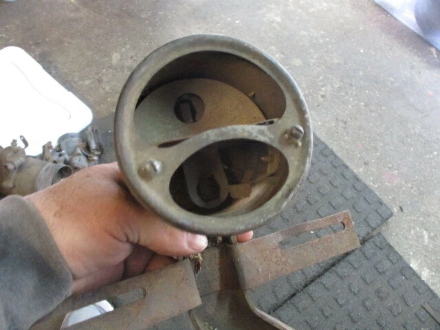 Luz trasera RERLITE ¿Whippet? con licencia y soporte de montaje sin lente Foto 2 de 4