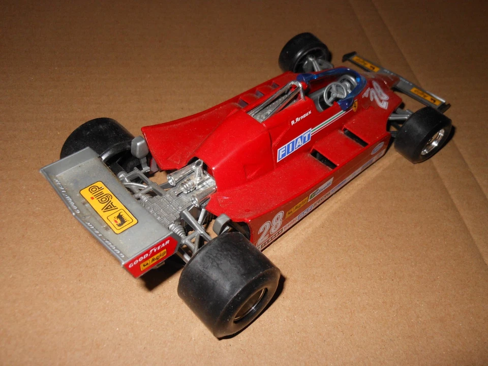 FERRARI 126 ARNOUX FORMULA 1 BURAGO 1/24 6101 vintage 1/24 ROSSO - Immagine 2 di 4