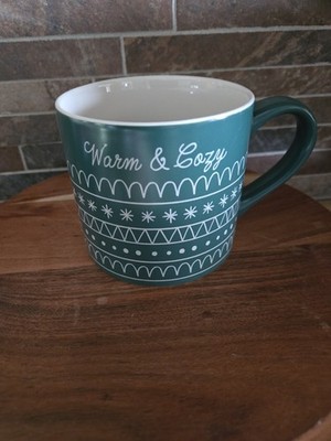 Wonderland Coffee Mug Green White With Suprise Gingerbread Man Inside 12oz