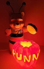 Disney Winnie The Pooh Honey Pot Nightlight Bumble Bee Lighted Pumpkin Halloween