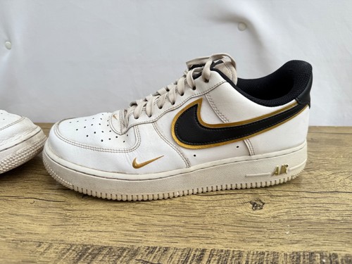 Nike Air Force 1 '07 LV8 Metallic Swoosh Pack Bianco Oro Metallizzato Uomo Taglia UK 7 - Foto 12 di 16