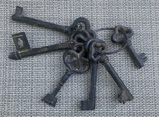 Antique Cast Iron Skeleton Keys on Ring Vtg Lot 6 Steampunk Primitive Farmhouse